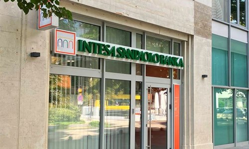 Intesa Sanpaolo Banka gasi reklamnu rasvjetu širom BiH