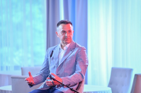 Kremenović želi potpuno ovladati Mikrofin Osiguranjem