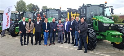 Podravka Agri preuzela 22 nova John Deere traktora serije 6