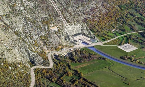 Probijen tunel dug 12,1 kilometar