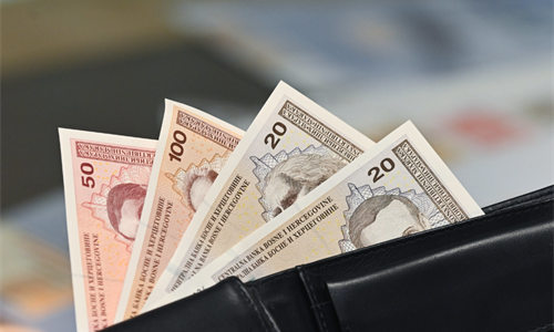 Prosječna plata u Federaciji BiH 1.603 KM