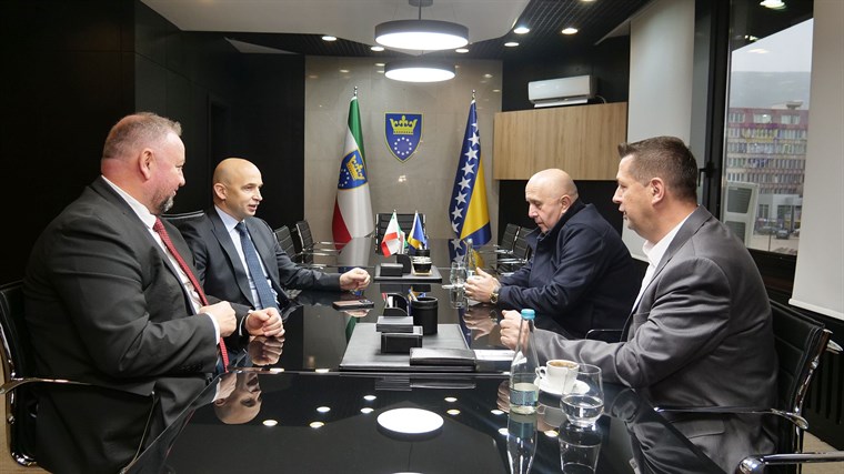 Vlada ZDK: Neizvjesnost u Željezari prijetnja hiljadama radnih mjesta