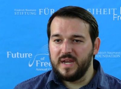 Kako ekonomski zakoni razotkrivaju političke mitove (ili "O prognozama")