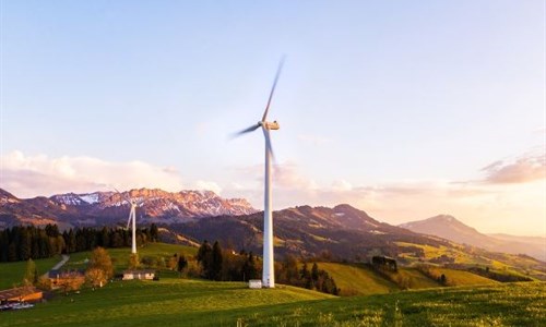 Rast proizvodnje struje iz solara i vjetroelektrana