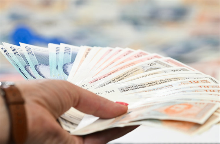 Lani 300 miliona KM sumnjivih finansijskih transfera