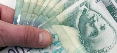 Prosječna neto plata u Srbiji premašila 1.000 eura