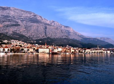 Makarska ograničila noćnu prodaju alkohola u trgovinama, slijede Split...