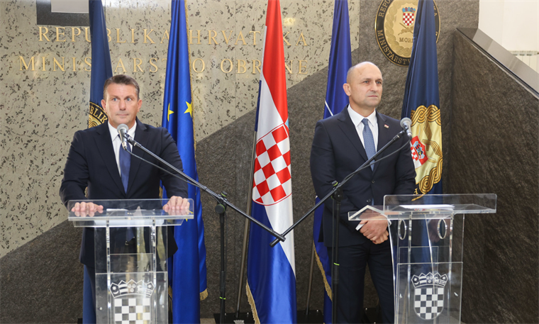 Hrvatska ulaže 33,2 miliona eura u modernizaciju borbenih komunikacija za Rafale