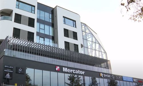 Otvoreni hotel i šoping centar Vema u Visokom