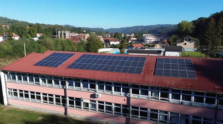 Počela rad prva “prozjumer” solarna elektrana u BiH