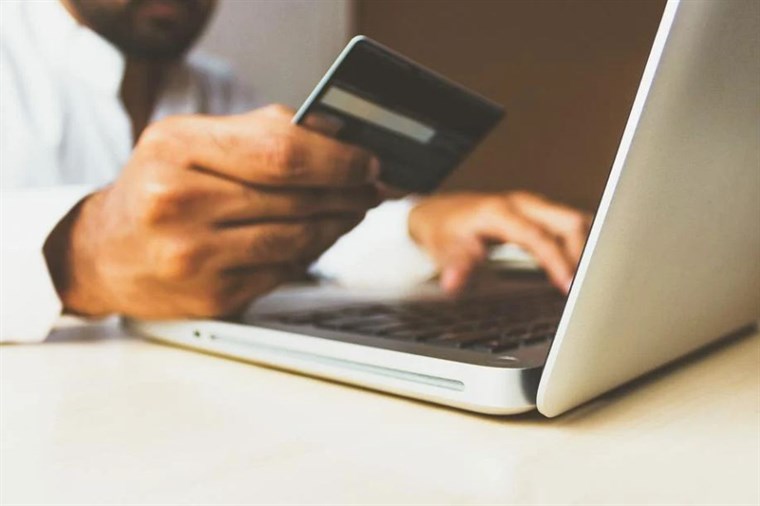 U BiH se online najviše kupuju odjeća, obuća i elektronika