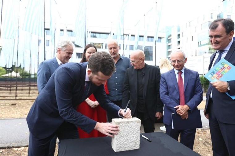 Višedecenijski san pred realizacijom:Uručena građevinska dozvola za Ars Aevi