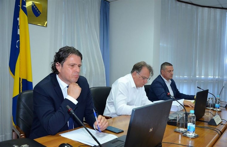 Vlada FBiH počela smjene u javnim preduzećima