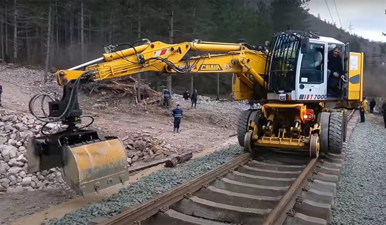 Stigle i šine: Bliži se kraj radova na pruzi u Jablanici