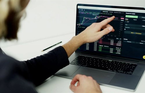 Pad cijena dionica Energoinvesta, ASA Banke i Pobjede