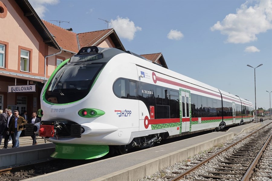 Hrvatska: U saobraćaju prvi elektrobaterijski voz