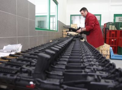 Srbija obustavila izvoz oružja