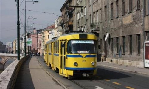 Izabrani ponuđači za korištenje stubova javne rasvjete u KS