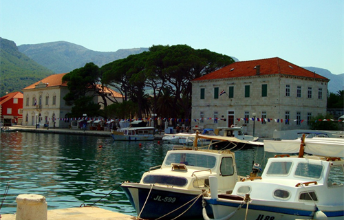 Na Jelsi slave: Hostel za strane radnike neće se graditi