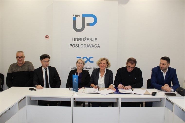 Novi kolektivni ugovor za tekstilce i kožare