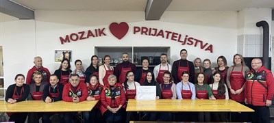 Volonterskom akcijom UniCredit Bank Banja Luka do ljepših praznika za korisnike Javne kuhinje „Mozaik prijateljstva“