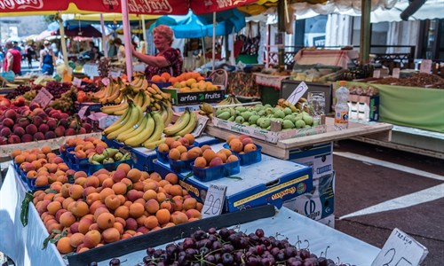 Hrvatska uvela nova pravila na tržišta voća i povrća kako bi podržala...