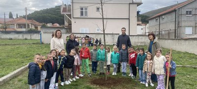 Kroz kampanju „{ZAJEDNO} za bolje sutra – Eco Edition“ dm podržao realizaciju 10 projekata širom BiH