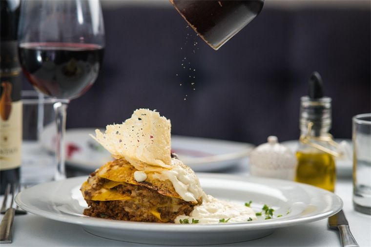 Večera vani u BiH među najjeftinijim u Evropi