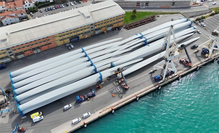 Luka Koper: Vanredni prijevoz 87-metarskih propelera za vjetroelektrane