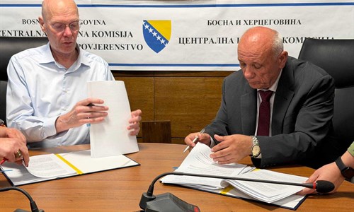 Potpisan ugovor sa firmom Smartmatic za nabavku opreme za izbore
