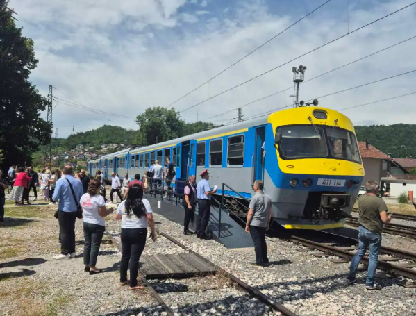 Turistički voz povezao Bihać i Bosansku Krupu