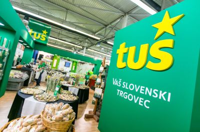 VOC Ekologija kupila 13 Tušovih trgovačkih centara