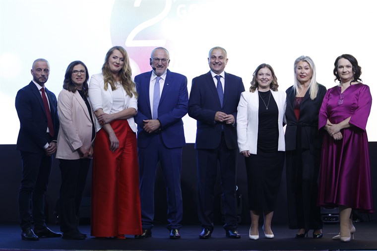 Dvije decenije uz kupce i zajednicu: dm slavi 20 godina poslovanja u BiH