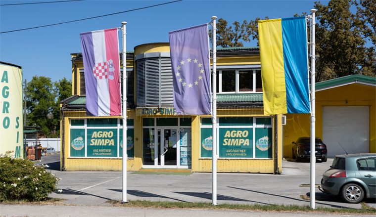 Hrvatska tvrtka Agro Simpa pokreće proizvodnju hrane za pčele u Ukrajini