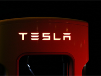 Tesla u Sloveniji uvodi autonomnu vožnju pod nadzorom